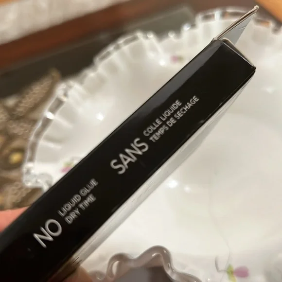 Loreal Colour Riche Press-On Nails - Nude Muse Desgns - NIB - Picture 4 of 5